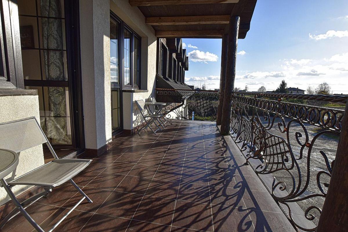 Osrodek Bialy Lew Bed & Breakfast Wojciechow  Bagian luar foto