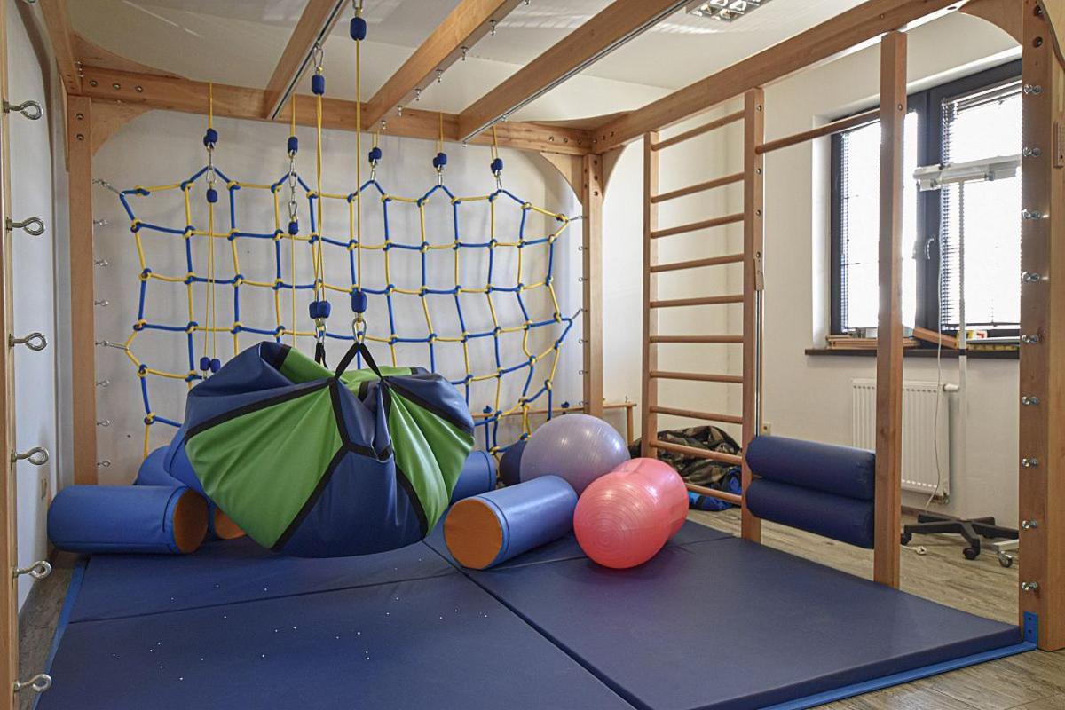 Osrodek Bialy Lew Bed & Breakfast Wojciechow  Bagian luar foto