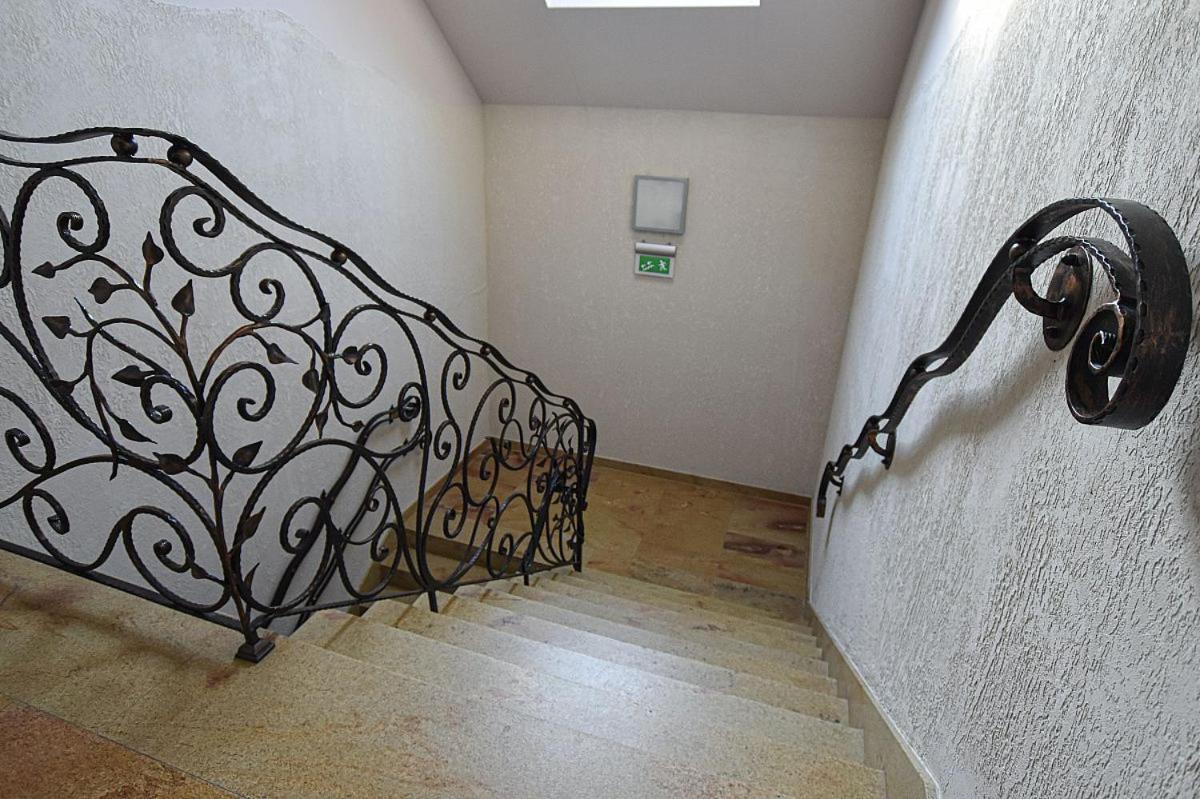 Osrodek Bialy Lew Bed & Breakfast Wojciechow  Bagian luar foto