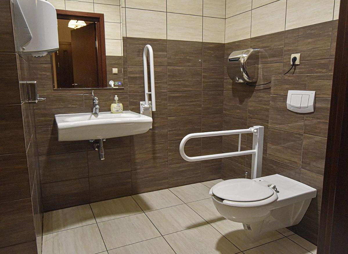 Osrodek Bialy Lew Bed & Breakfast Wojciechow  Bagian luar foto