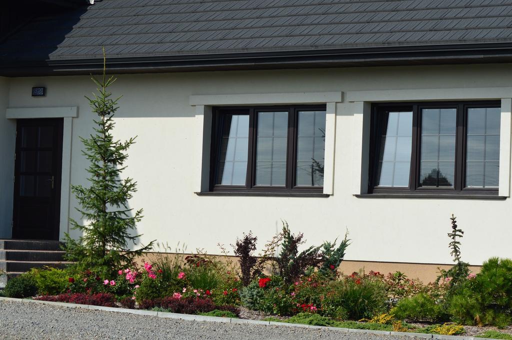 Osrodek Bialy Lew Bed & Breakfast Wojciechow  Bagian luar foto