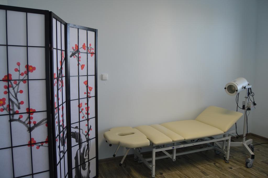 Osrodek Bialy Lew Bed & Breakfast Wojciechow  Bagian luar foto