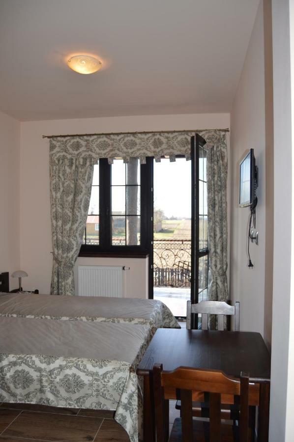 Osrodek Bialy Lew Bed & Breakfast Wojciechow  Bagian luar foto
